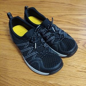 Abeo men's athletic shoes, NWOB